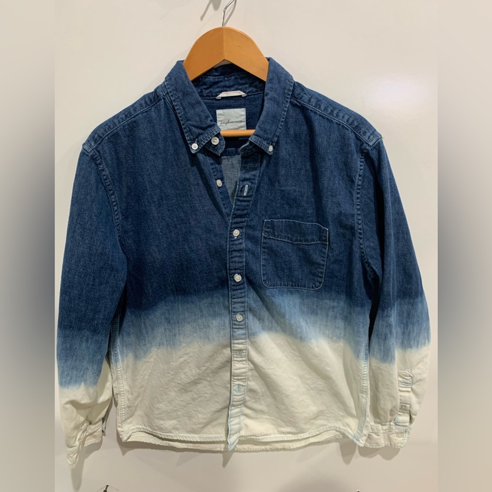 American Eagle Outfitters Blue and White Ombre Shirt Womans size L